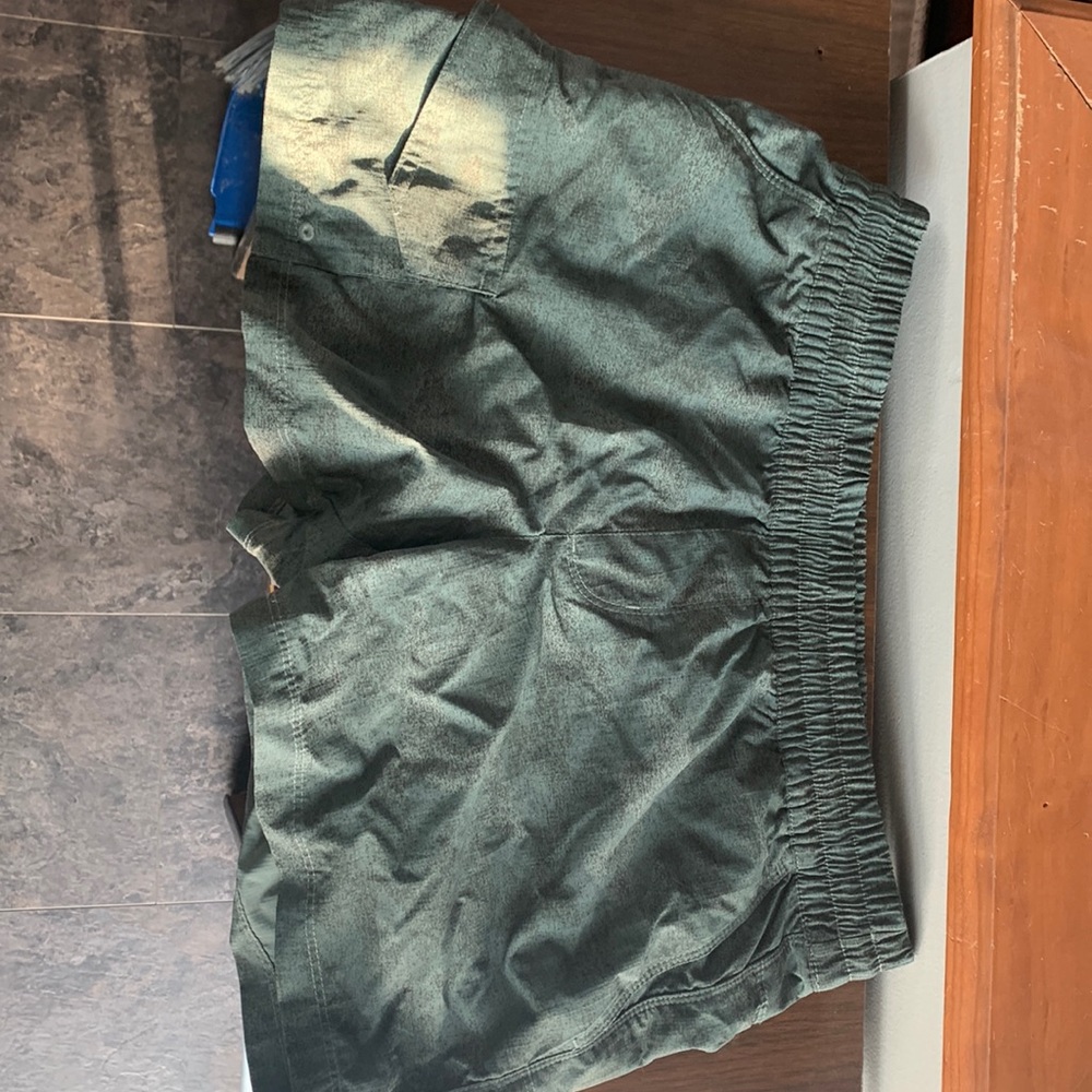 Columbia hiking shorts